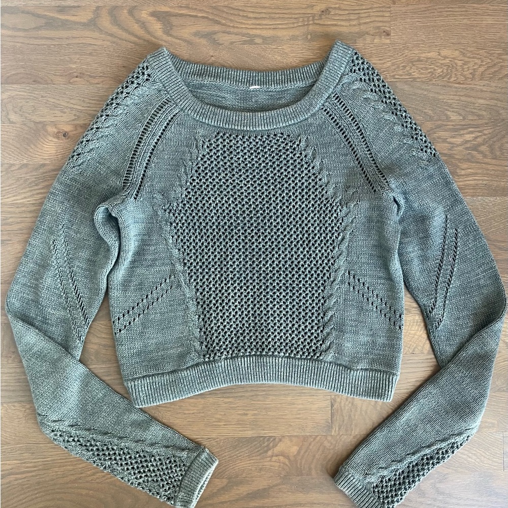 Lululemon Be Present Pullover Cropped Knit Sweater